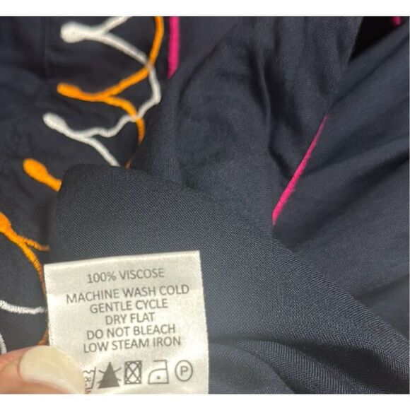 Mud Pie Women’s Off Shoulder Navy Embroidered Dress Size Large - Picture 9 of 9